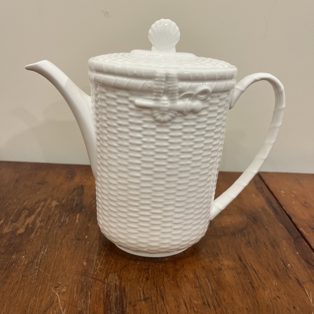 Wedgwood Nantucket Coffee Pot Server Bone China Geo. Davis England New Rare